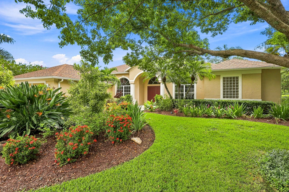 7215 Pine Valley Street example property website